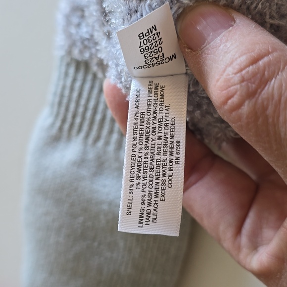 Fall/Winter Accessory Bundle NWT - Picture 9 of 10